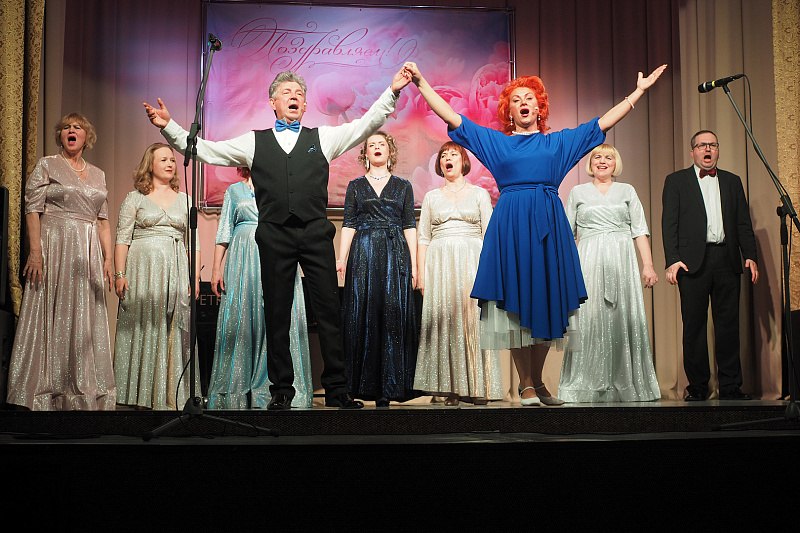 Концерт «Весенний букет» в ДК «Химик» покорил зрителей живой музыкой img 20260422 091930 421