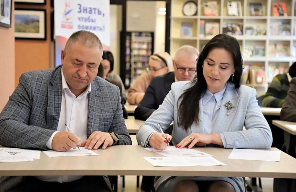 В Воскресенске «Диктант Победы» напомнил, зачем важно знать войну img 20260424 215914 101